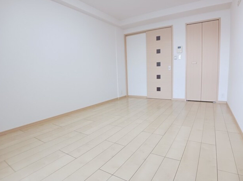 クレール姫路の洋室