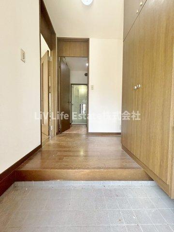 貫井陽光テラスの玄関