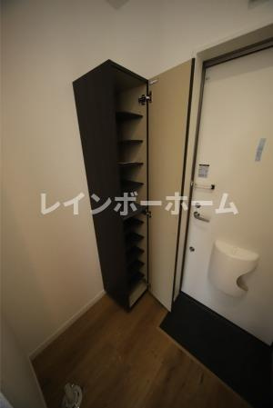 セレーナ八千代の玄関