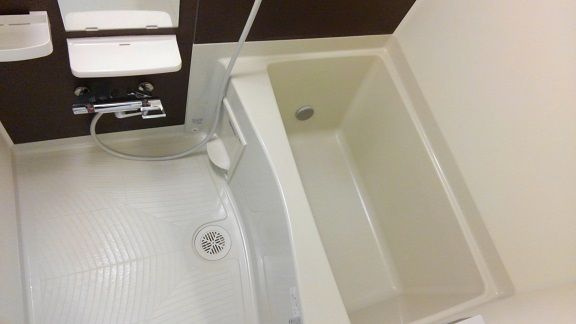 エルシェ　横濱の浴室