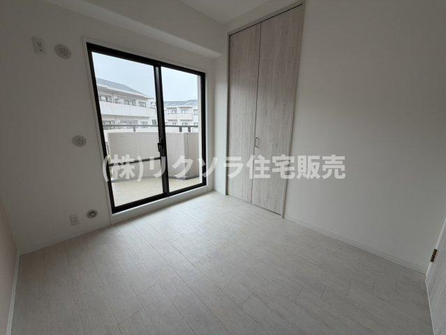ひらかた北山アミスタ9号棟の子供部屋|洋室4.2帖
■物件内覧・資金計画相談・住宅ローン相談、リフォーム相談、お問合せ受付中■
※当日・翌日のご内覧、ご相談はお電話でのお問合せがスムーズです！