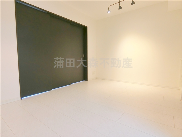 B CITY APARTMENT TOKYO SOUTH(ビーシティアパートメントトーキョーサウスの居間・リビング|LDK