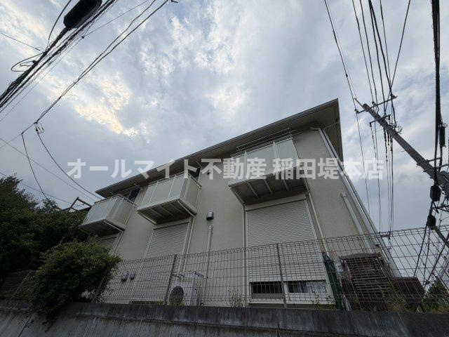 川崎市麻生区千代ケ丘３丁目のアパート