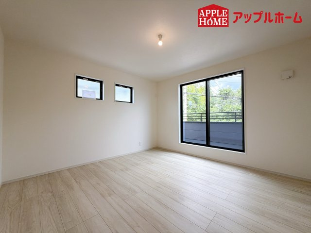 さいたま市西区宮前町1期の洋室|居室は全室収納あり！たっぷりある収納活用でお部屋もキレイを保てます♪