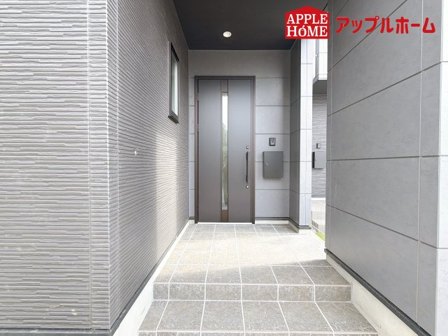 さいたま市西区宮前町1期の玄関|資料請求、お電話でのお問合せ、いつでも丁寧に対応させていただきます！不動産業界のプロフェッショナルが集う弊社にぜひ一度ご相談ください！