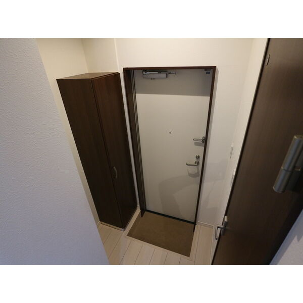 Grandtic栄生　名古屋市賃貸　仲介手数料無料の玄関