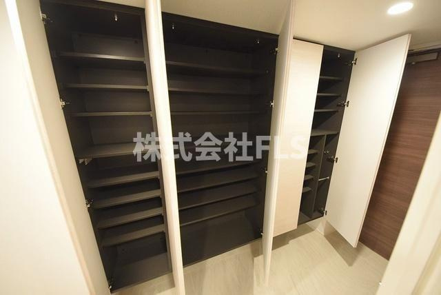 港区東麻布３丁目の賃貸マンションの収納