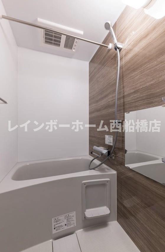 フクテラス行徳駅前の浴室