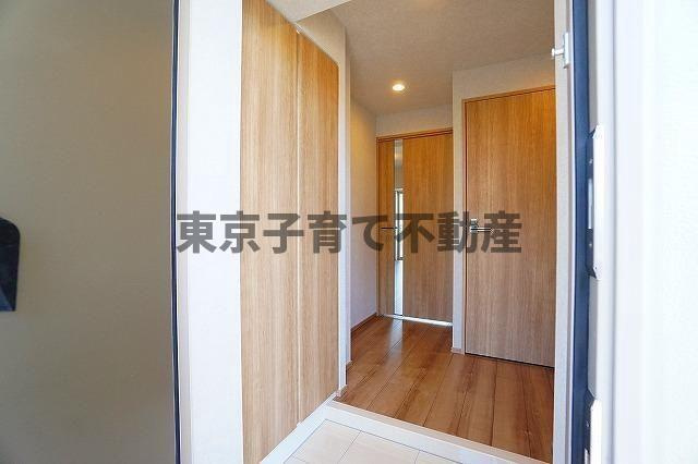 リテラス南千住サウスの玄関