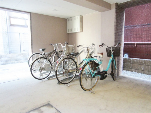 北区東十条５丁目の賃貸マンションのその他共用部分|駐輪場もありますよ。