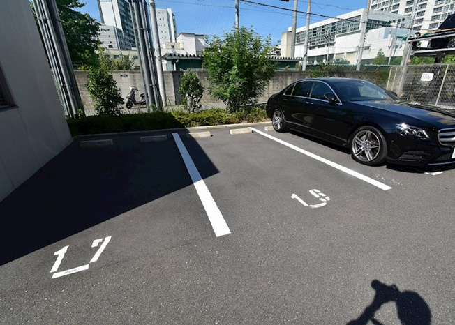 【駐車場】エステムコート新大阪10ザ・ゲート