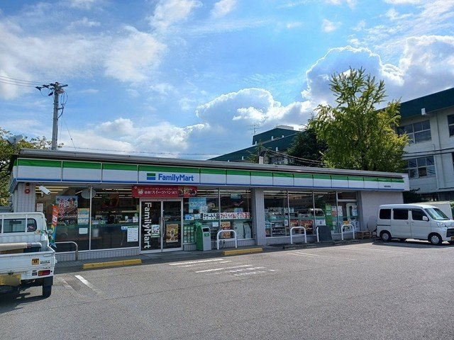 クラール泉池Ｂの周辺|ファミリーマート新居浜宮西店まで477m