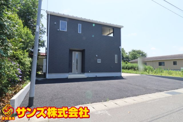 矢吹町中町第２　　　１号棟　　　矢吹小学校、矢吹中学区の外観|北西側から見た駐車場を含む外観♪