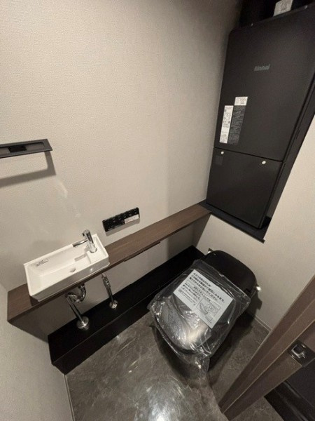 ＥＸＡＭ　ＡＫＡＳＡＫＡのトイレ|落ち着いたトイレです