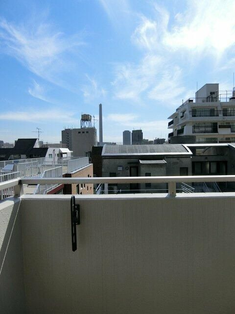 ガーラ渋谷常磐松のバルコニー