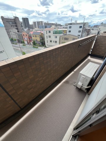 【バルコニー】