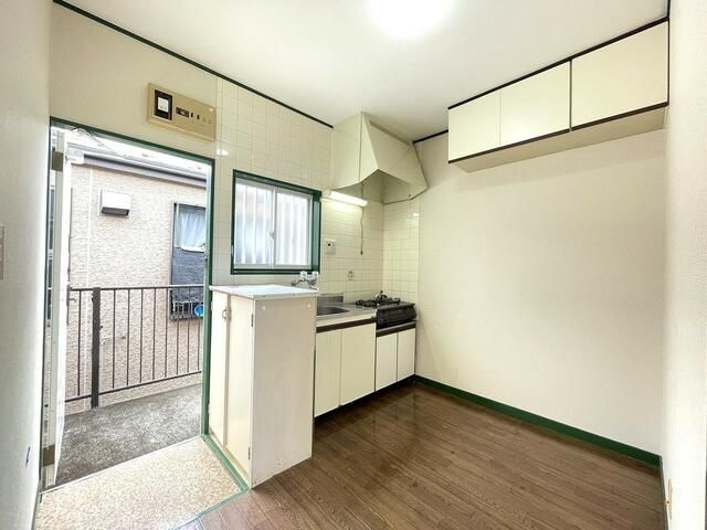 高根公団ハイツの玄関