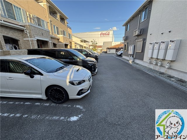 リヴェール　コート　Ⅱの駐車場