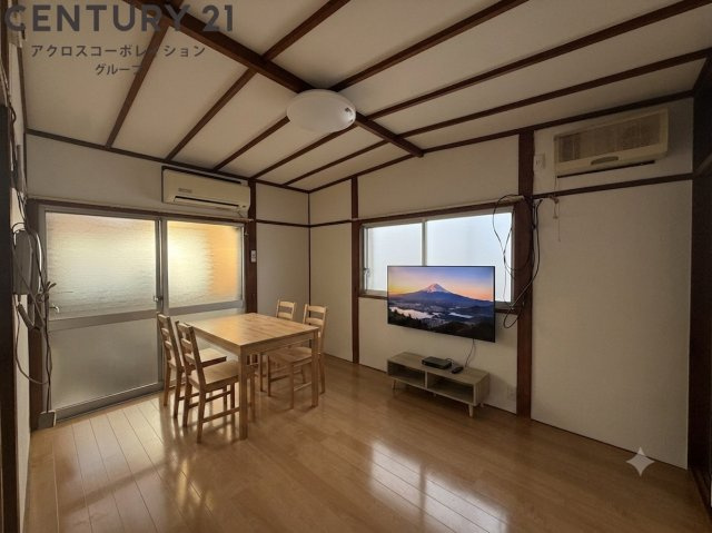画像中の家具はAI加工により配置加工しているため付属しません