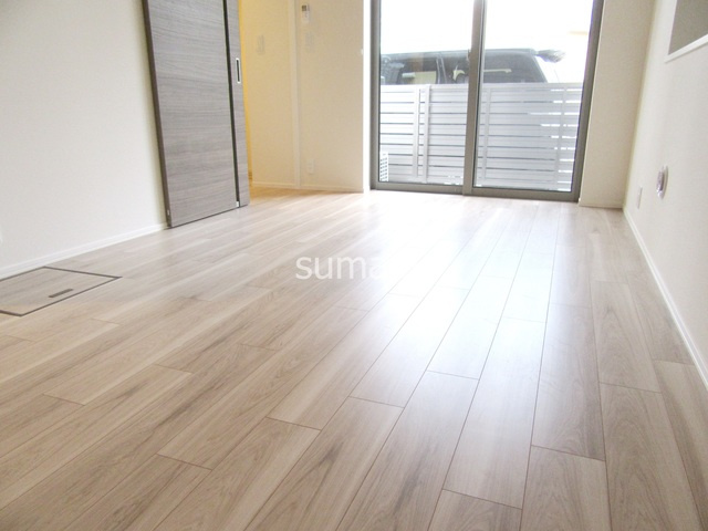 Village Printemps Koiwaの居間・リビング|フローリングのお部屋になります☆