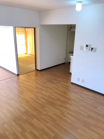 角部屋住戸で過ごしやすく、おすすめです。