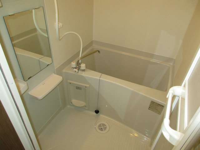 シンプルで使いやすい浴室です！