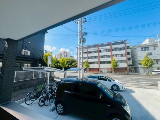 ジーメゾン明石スフィリアの駐車場