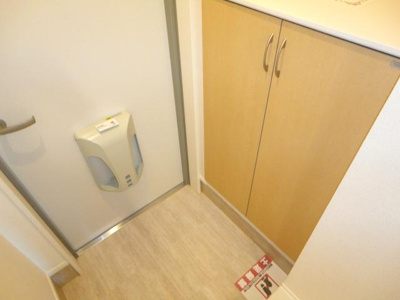 【玄関】 | リバーサイドヒルズ | 玄関