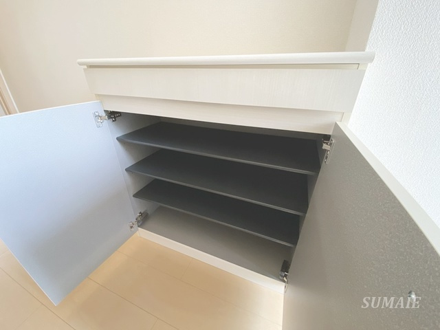 ラフレシアスの収納|シューズボックスです☆