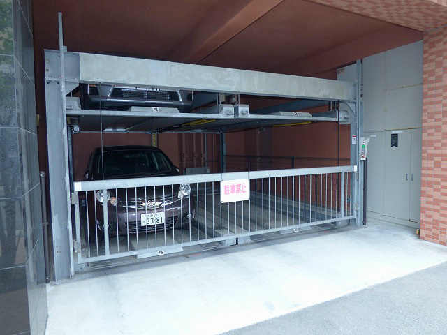 敷地内駐車場 