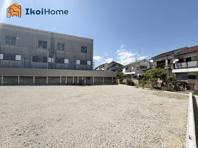 明石市大久保町江井島　新築戸建の前面道路含む現地写真|弊社独自で毎月５組限定「人気オプション３点パック」カーポート・バルコニー・ウッドデッキを１万円で取付