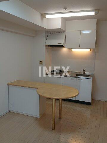横浜市中区相生町２丁目の賃貸マンションの内装