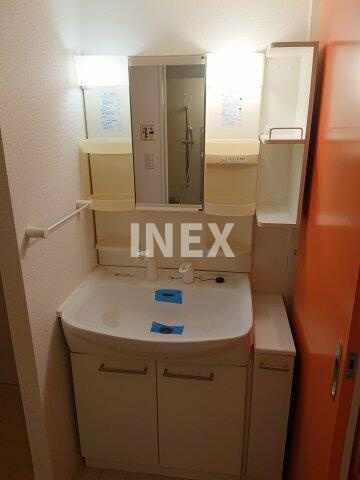 横浜市中区相生町２丁目の賃貸マンションの洗面所