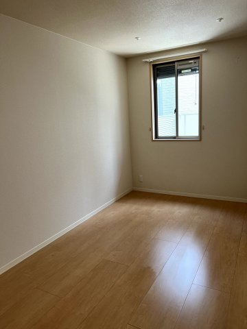 レクシエ南王子の洋室