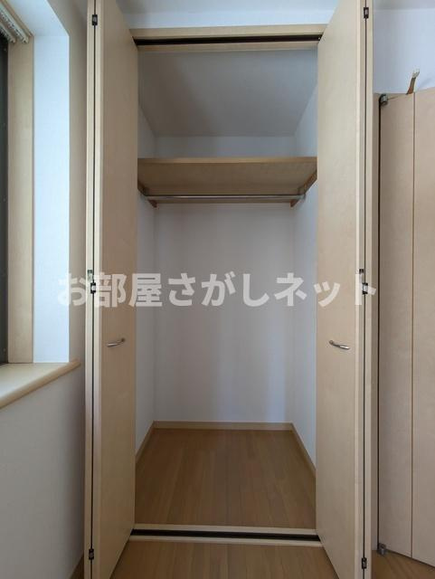 新宿区西新宿8丁目のマンションの収納