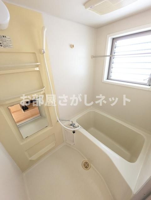 新宿区西新宿8丁目のマンションの浴室