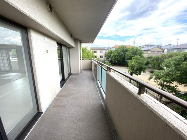 宝塚・清荒神ヒルズのバルコニー