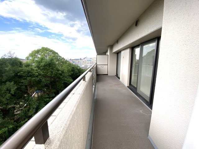 宝塚・清荒神ヒルズのバルコニー