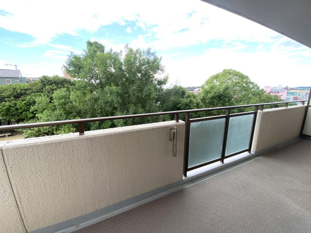 宝塚・清荒神ヒルズのバルコニー