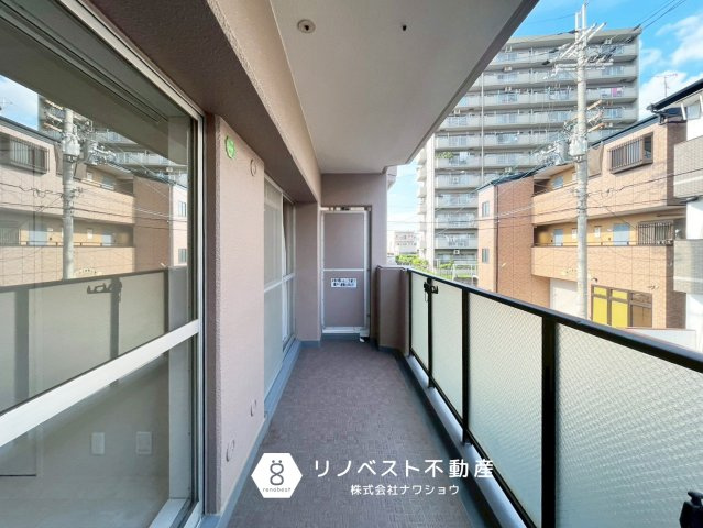 正起瓢箪山第二ハイツのバルコニー|【リノベスト不動産】土日祝も営業中！HPより来店予約も可能です◎
