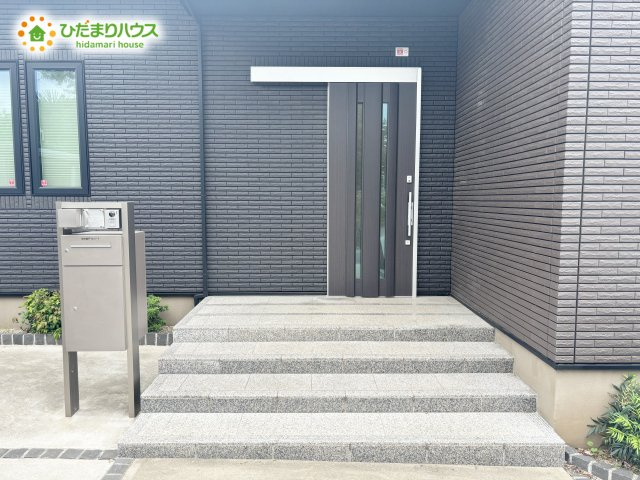 柏市船戸　築2年　平屋　中古戸建の玄関