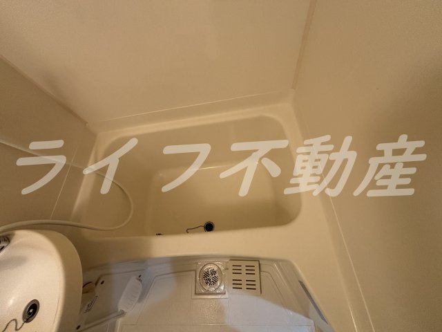 グランドオーク高井田の浴室|日々の疲れを癒すお風呂付です