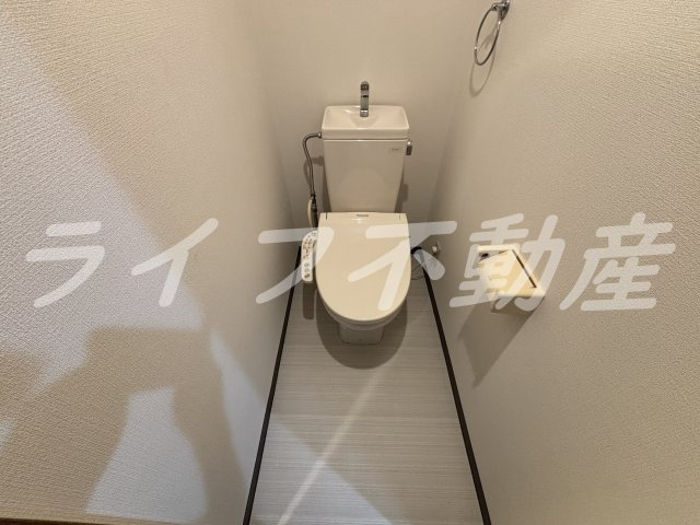 グランドオーク高井田のトイレ|ゆったりとした空間のトイレです