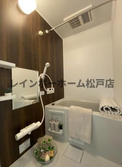 柏市つくしが丘３丁目のアパートの浴室
