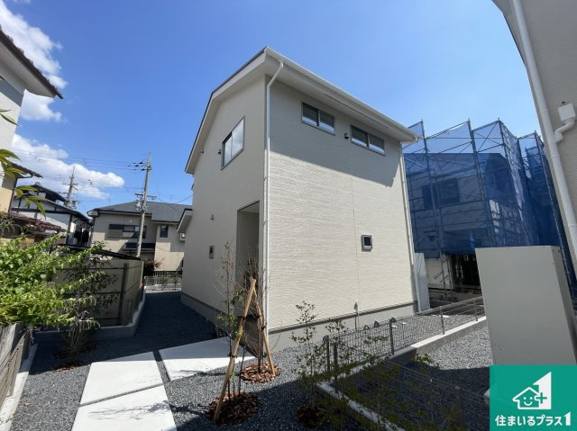 ★現地見学可能！★京都市西京区嵐山茶尻町　第2期　新築一戸建ての外観|安心の10年保証！外観を美しく保ち、雨水で汚れを落とします！気になることがありましたら、お気軽にお問い合わせください！