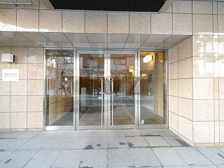 ヘイマンヨコハマのエントランス