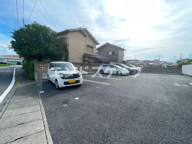 グランsakuraの駐車場|高崎、前橋のお部屋探しはエンドスケープまで！お客様の理想お聞かせ下さい♪