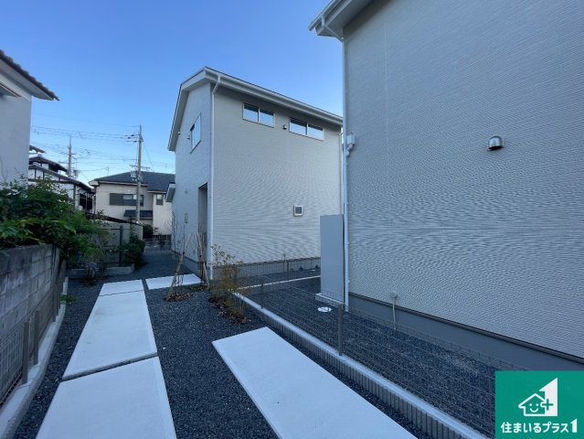 京都市西京区嵐山茶尻町　第2期　新築一戸建ての駐車場|駐車スペース！散水栓があるので、こまめに愛車を洗えます！
