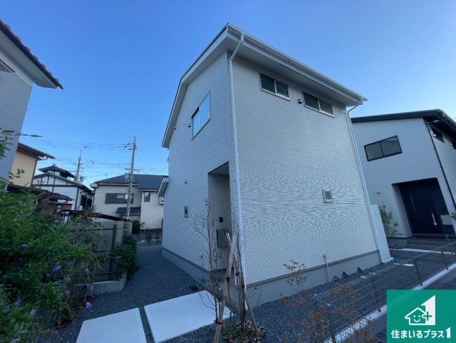 京都市西京区嵐山茶尻町　第2期　新築一戸建ての外観|周辺は落ち着いた街並みの住宅地！子育てがしやすい住環境です！気になることがありましたら、お気軽にお問い合わせください！