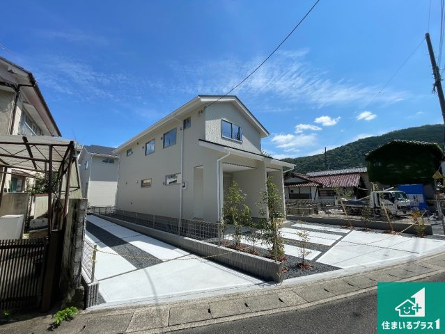 京都市西京区嵐山茶尻町　第2期　新築一戸建ての外観|お客様に長く安心して住んでいだだける事にこだわった家づくり！住んでからのアフターサービスにもしっかりと取り組んでいます！